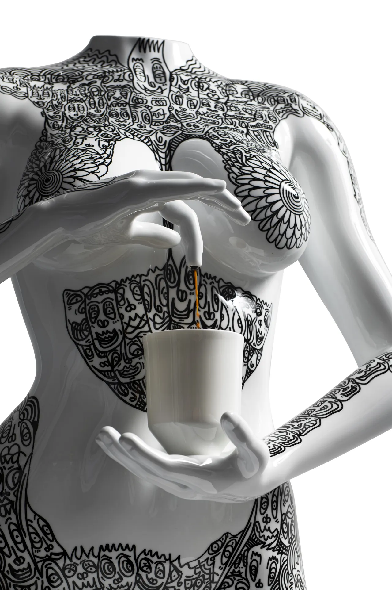 Cremadonna — Black & white, detail